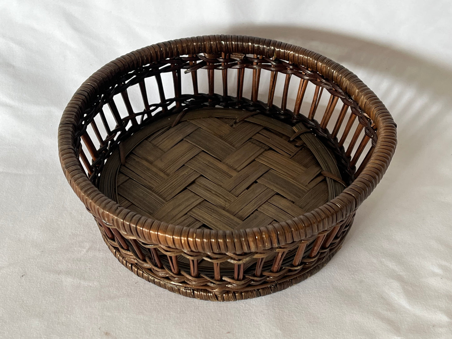 矢羽根の籠