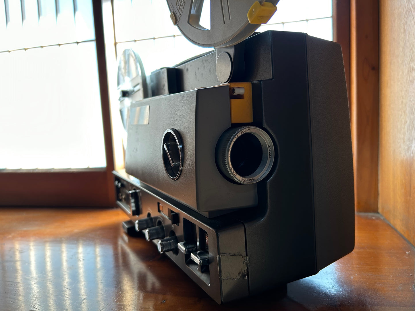 8ミリ映写機