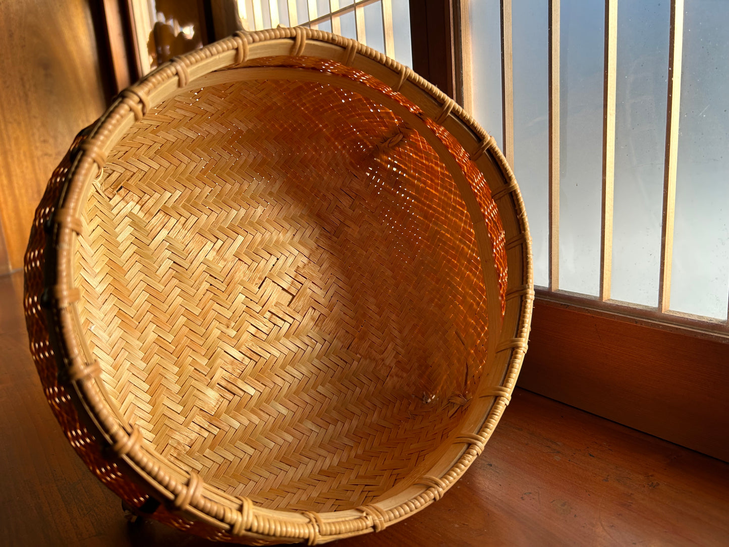 竹のかご